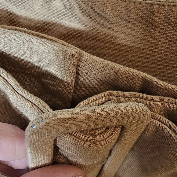 Drew Tan Stretch Pleated Legs Pants with Belt Women's Size 8 - Picture 6 of 9